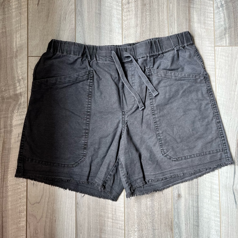 Roots Women's Gray Cargo Shorts
